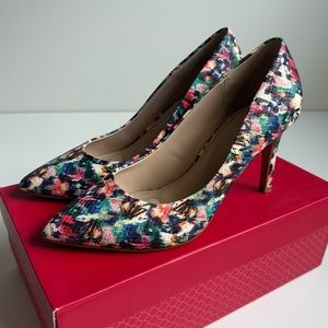 KELLY & KATIE ASTIVIA WATERCOLOR POINTED TOE HEELS